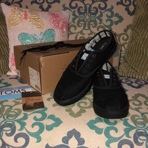 Toms Cordones Sneaker women’s sz 9
